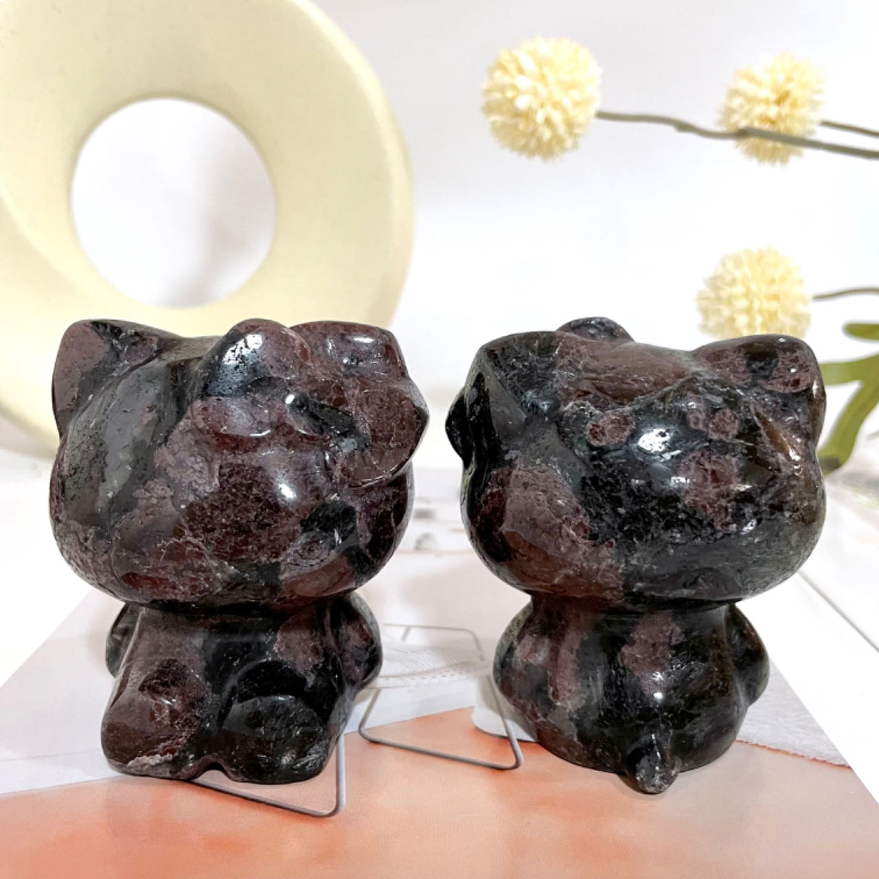 IG Crystal 2 Counts Hello Kitty Crystal Yellow Calcite Pink Opal Garnet Healing Crystal Home Decoration