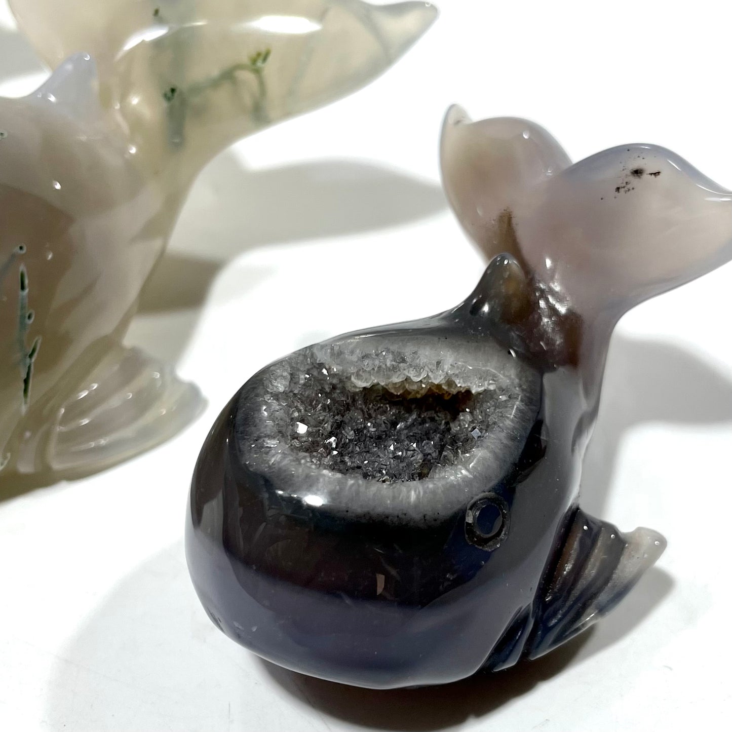 Geode Agate Whale Crystal Carving Natural Stone Gem Mining Chakra Balancing Reiki Healing Crystal Mystery Crystal Display Crystal Shopping Online Home Office Decor From IG Crystal
