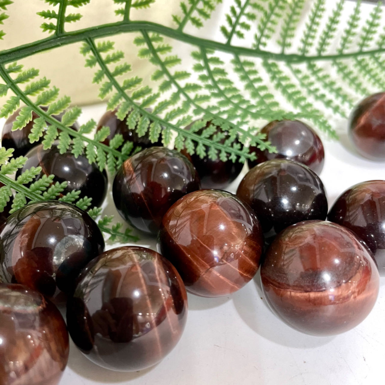 18 Counts 26mm Small Red Tiger Eyes Balls Healing Stone Home Decoration From IG Crystal