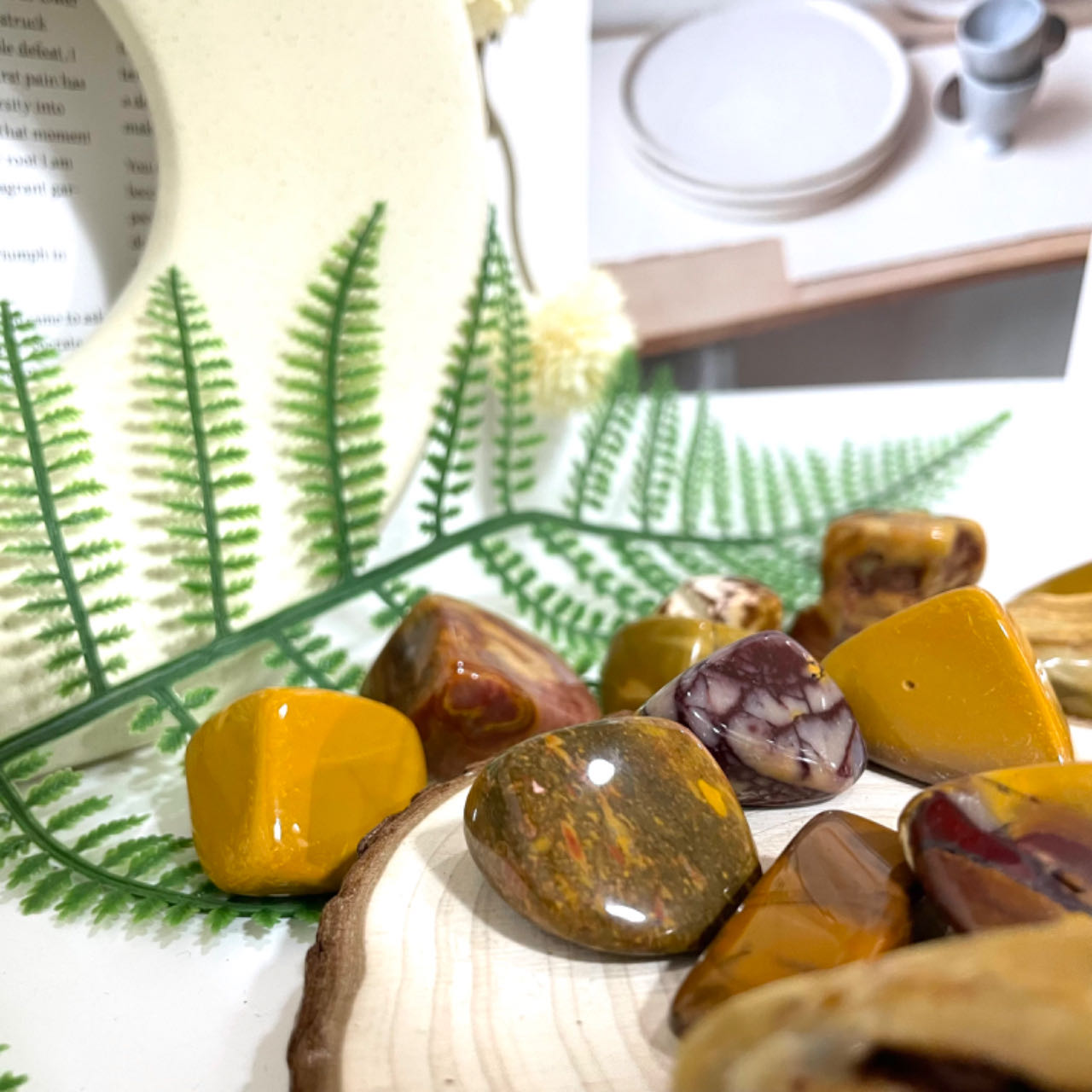Moonkaite Jasper Chips Raw Gemstone About 800g Healing Stone Home Decoration From IG Crystal