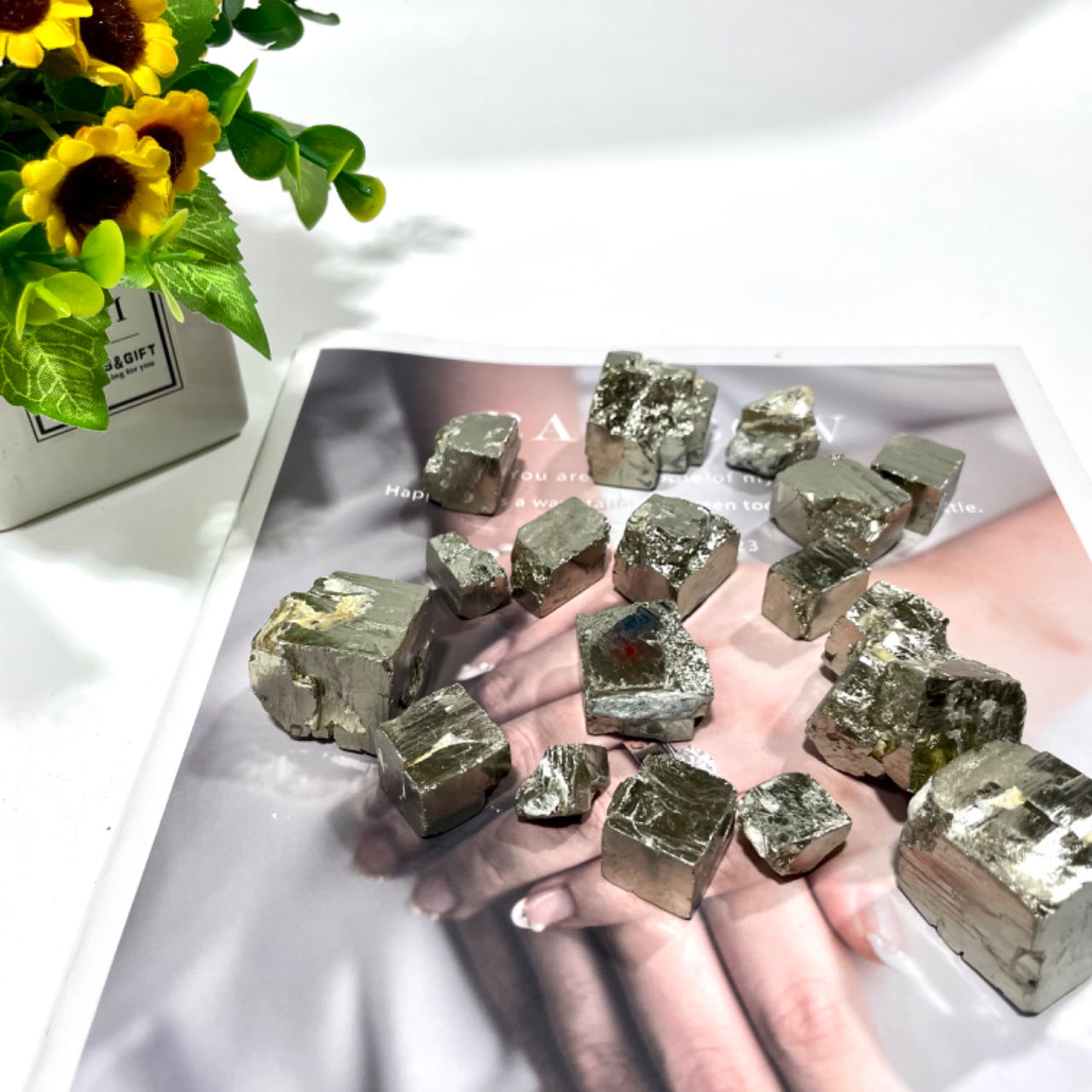 Pyrite Crystal Stone for Tumbling Cabbing Decoration Polishing Quartz Ore Crystals Stone Ornaments Home Decor Gift From IG Crystal