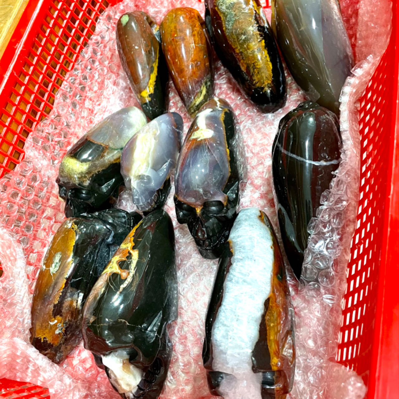 India Agate Skull Crystal Carving Natural Stone Gem Mining Chakra Balancing Reiki Healing Crystal Mystery Crystal Display Crystal Shopping Online Home Office Decor From IG Crystal