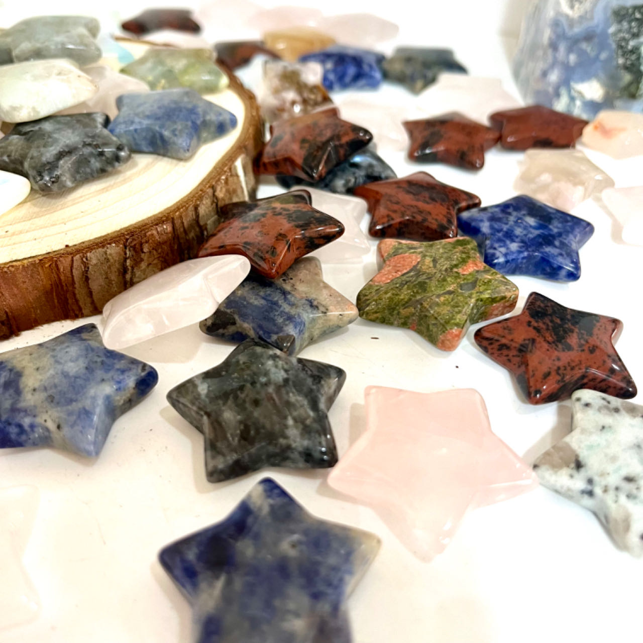 12PCS Different Maerail 3cm Moon & Star Crystal Set Tiger Eyes Pink Opal Green Flourite Yellow Flourite Clear Quartz Citrine Dream  Amethyst Sodalite Rose Quartz From IG Crystal