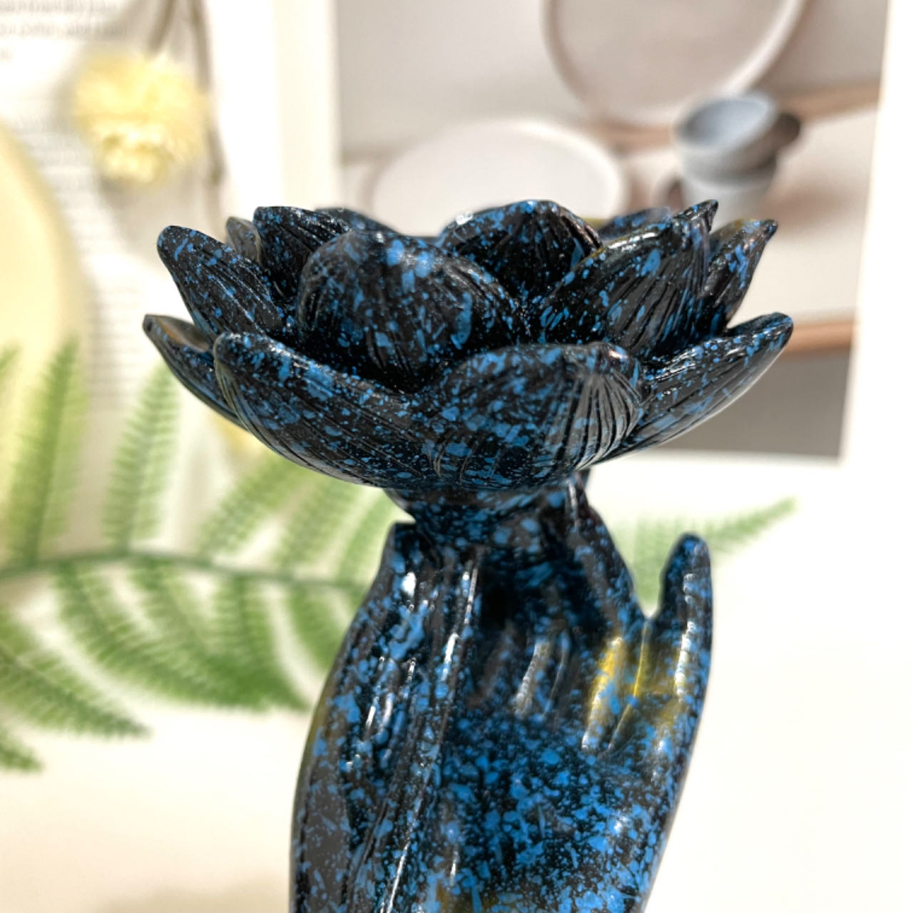 2PCS Buddha Hand Lotus Stand Rosiness Blue Healing Stone Home Decoration For Crystal Ball From IG Crystal