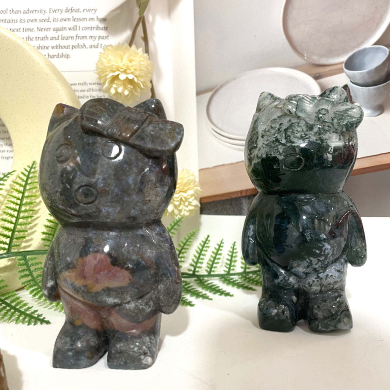 Moss Agate Crystal Hello Kitty Stochastic 1PCS Healing Stone Home Decoration From IG Crystal