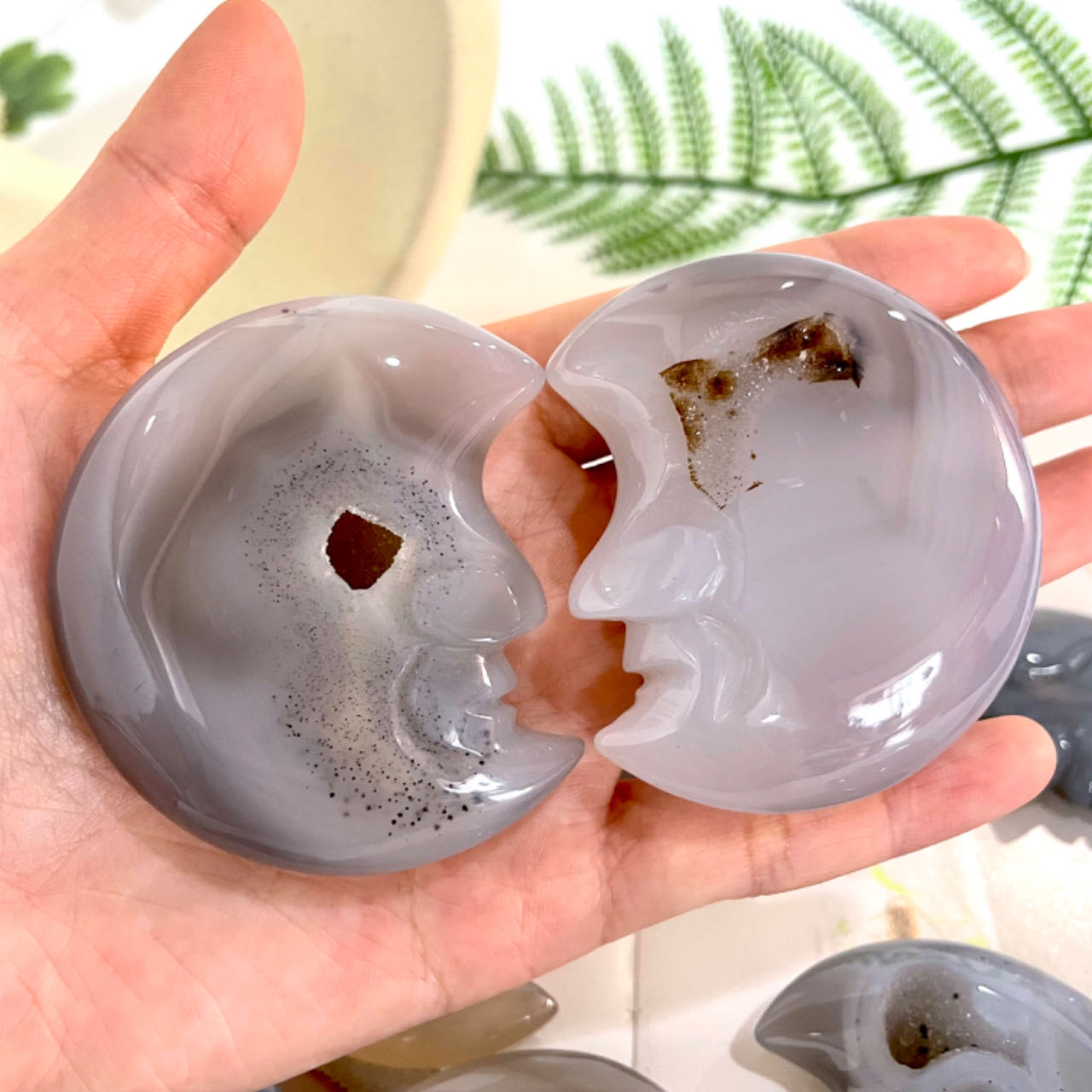 4~7 Counts Geode Agate Moon Face Crystal Healing Stone Home Decoration From IG Crystal