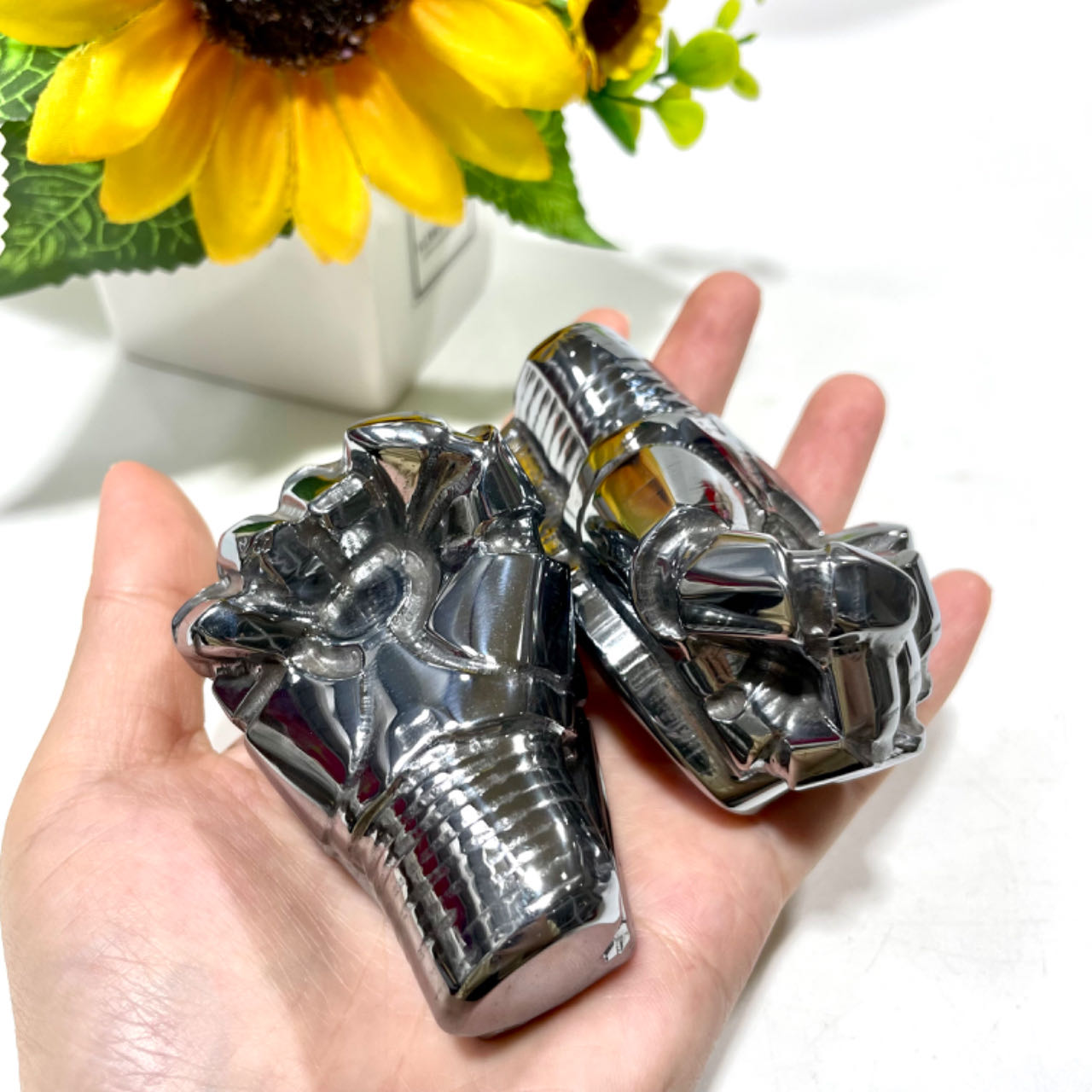 2 Counts Hematite Hands Make A Fist Healing Crystal Gem Reiki Healing Home Decor Crystal Jewelry Shop Pretty Crystals From IG Crystal