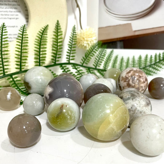 5~7 Counts Small Green Flower Agate Balls 2~4cm Healing Stone Home Decoration From IG Crystal