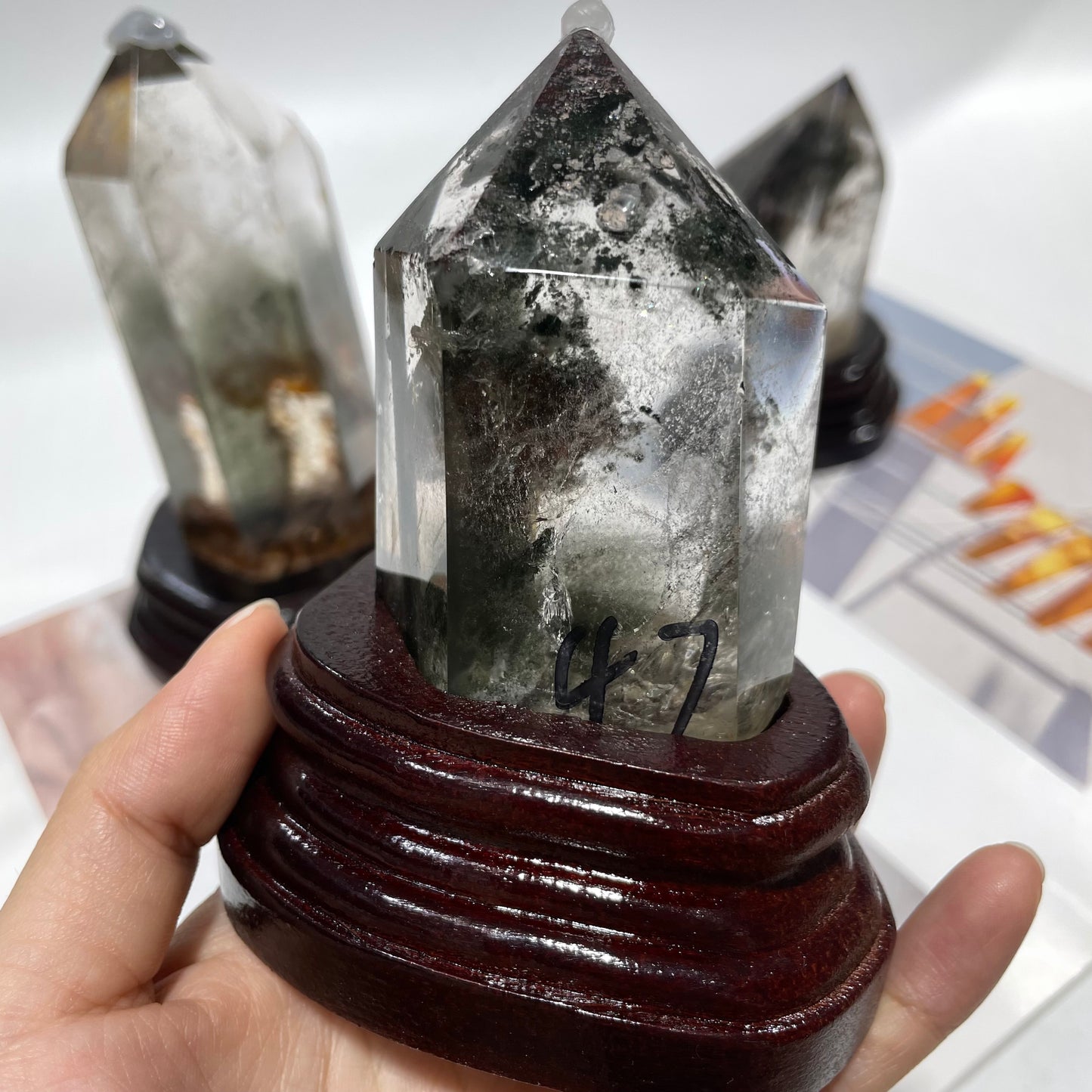 1 Count Dreen Phantom Quartz Ghost Phantom Quartz Wand With Wood Stand Healing Stones Natural Stone Chakra Balancing Reiki Home Office Decor From IG Crystal