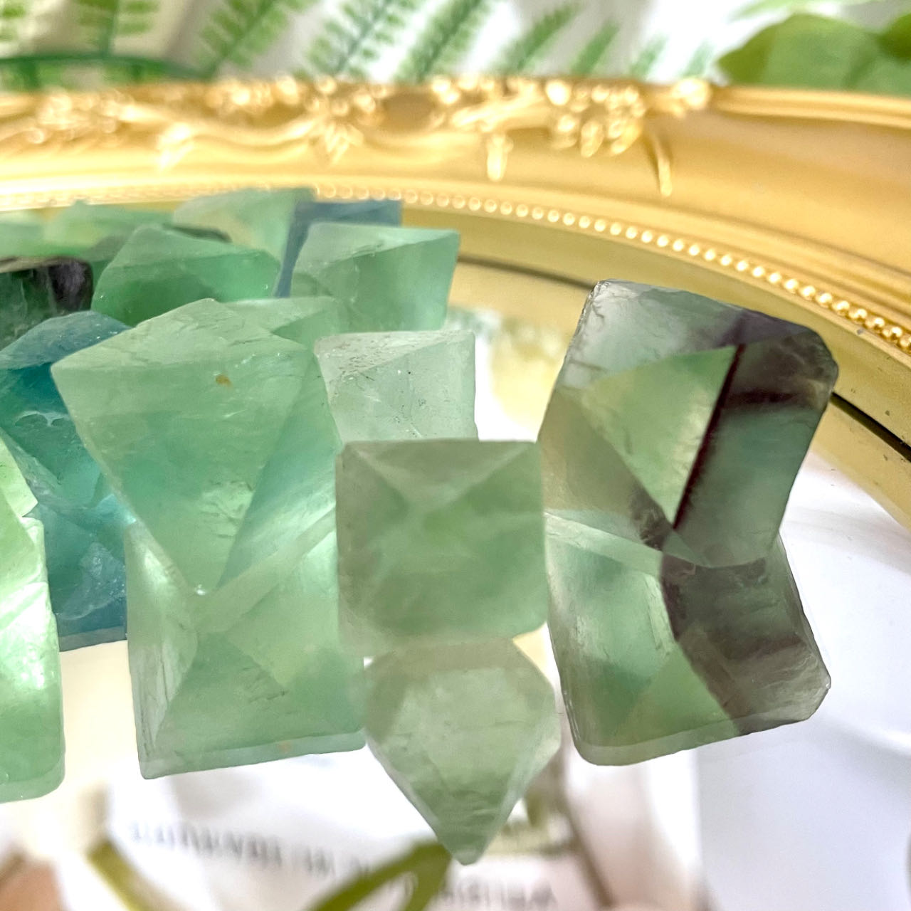Green Flourite Diamond Shape Healing Stone About 300G From IG Crystal