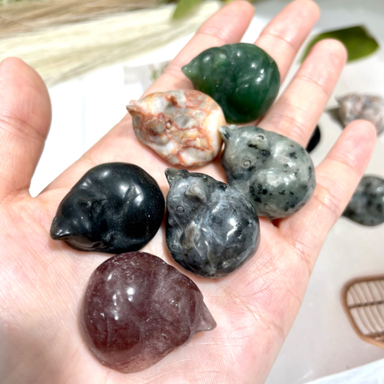 3 Counts Different Material Small Civet Crystal Lavakite Black Obsidian Strawberry Quartz Green Aventurine Healing Stone Home Decoration From IG Crystal