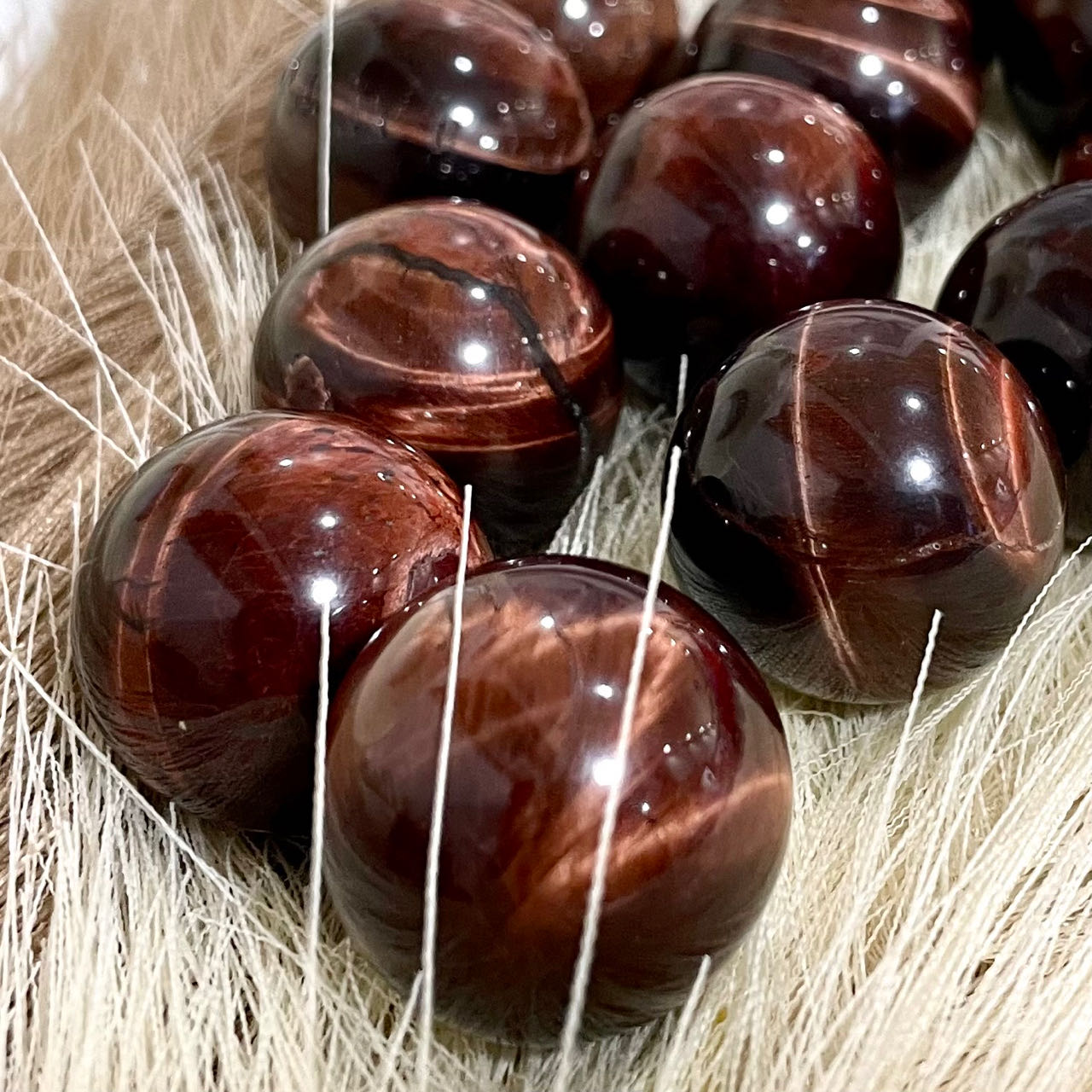 18 Counts 26mm Small Red Tiger Eyes Balls Healing Stone Home Decoration From IG Crystal