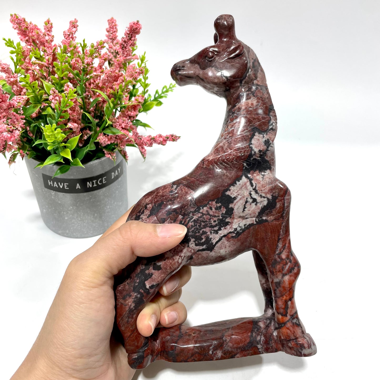 1 Count Giraffe Crystal Carving Green/Blue Aventurine Red Picture Jasper Healing Stones Natural Stone Chakra Balancing Reiki Home Office Decor From IG Crystal