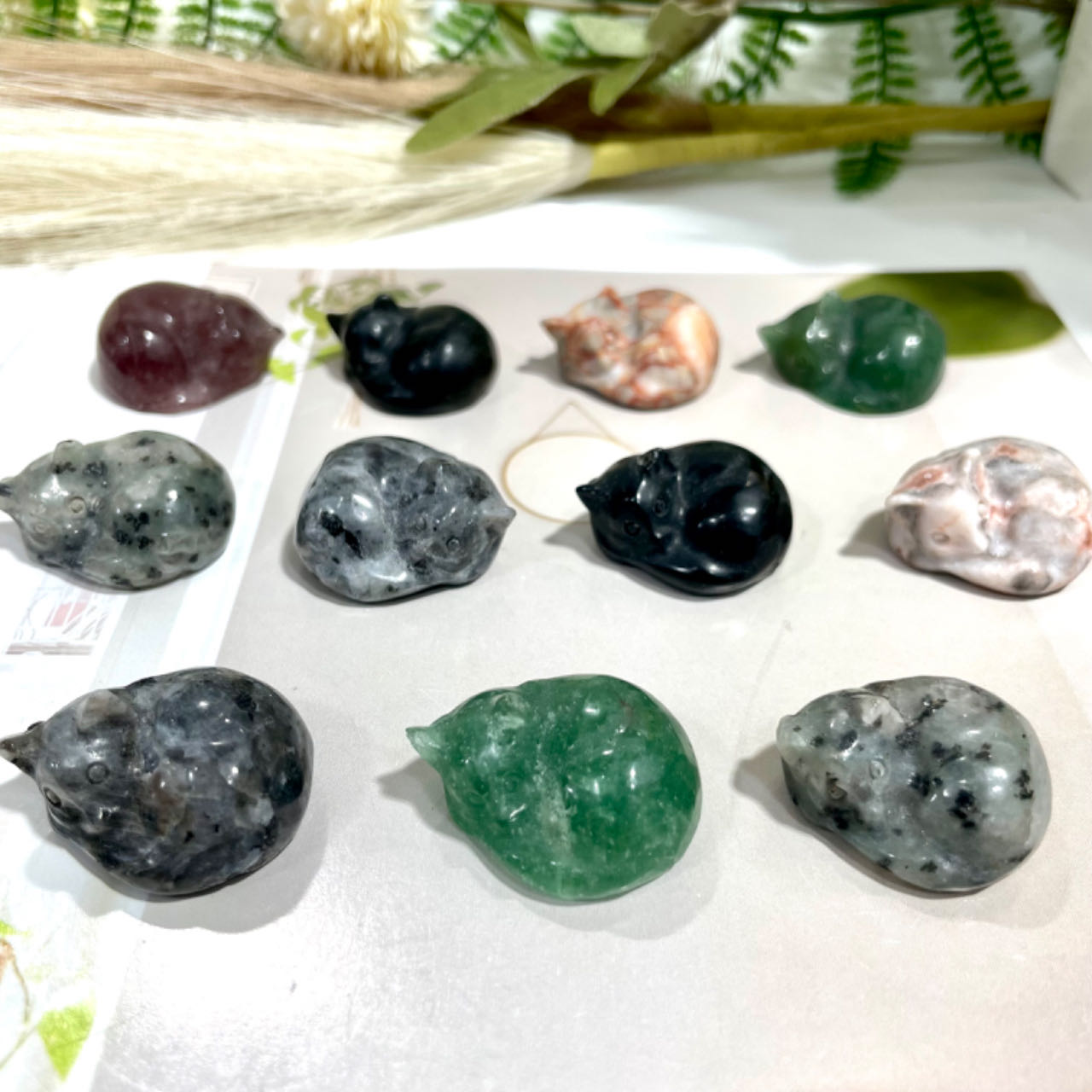 3 Counts Different Material Small Civet Crystal Lavakite Black Obsidian Strawberry Quartz Green Aventurine Healing Stone Home Decoration From IG Crystal
