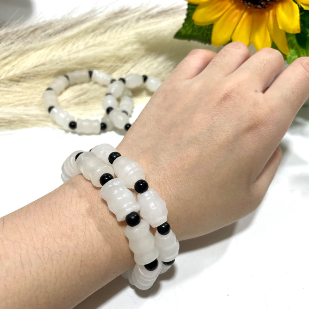 4 Counts Afghanistan White Jade Bracelets Natural Crystals Healing Stones Crystal Jewelry Shop Pretty Crystals From IG Crystal