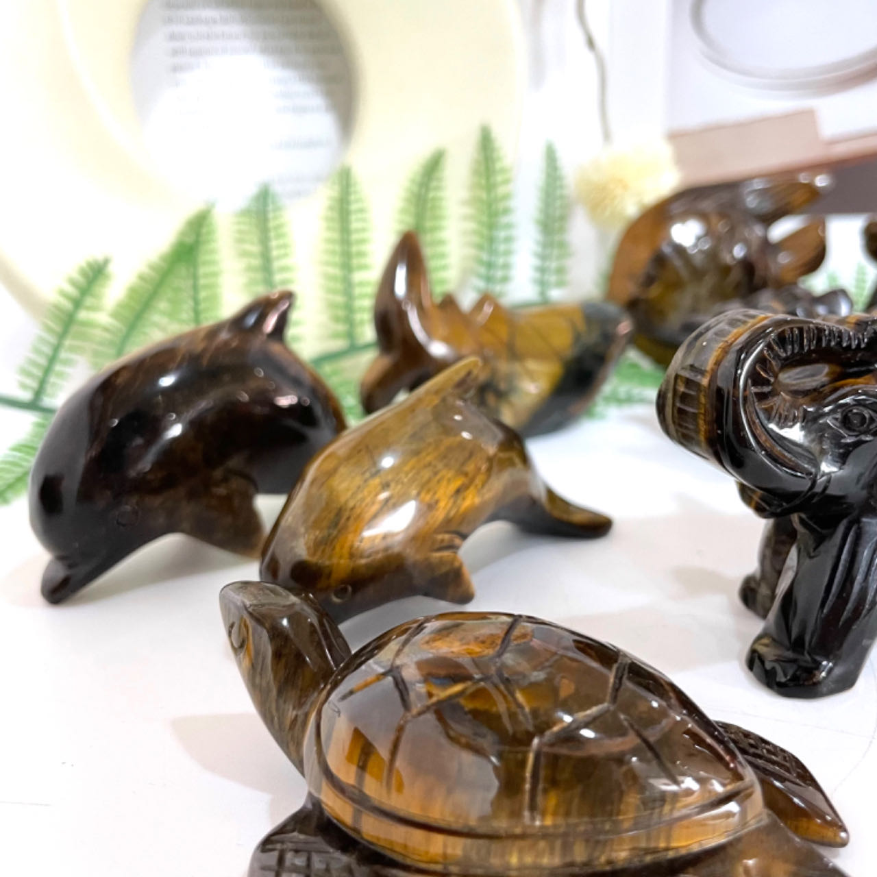 Small Yellow Tiger Eyes Animals Crystal Fish Dolphin Chicken Elephant Dinosaur Wolf Shark Tortoise Healing Stone Home Decoration From IG Crystal