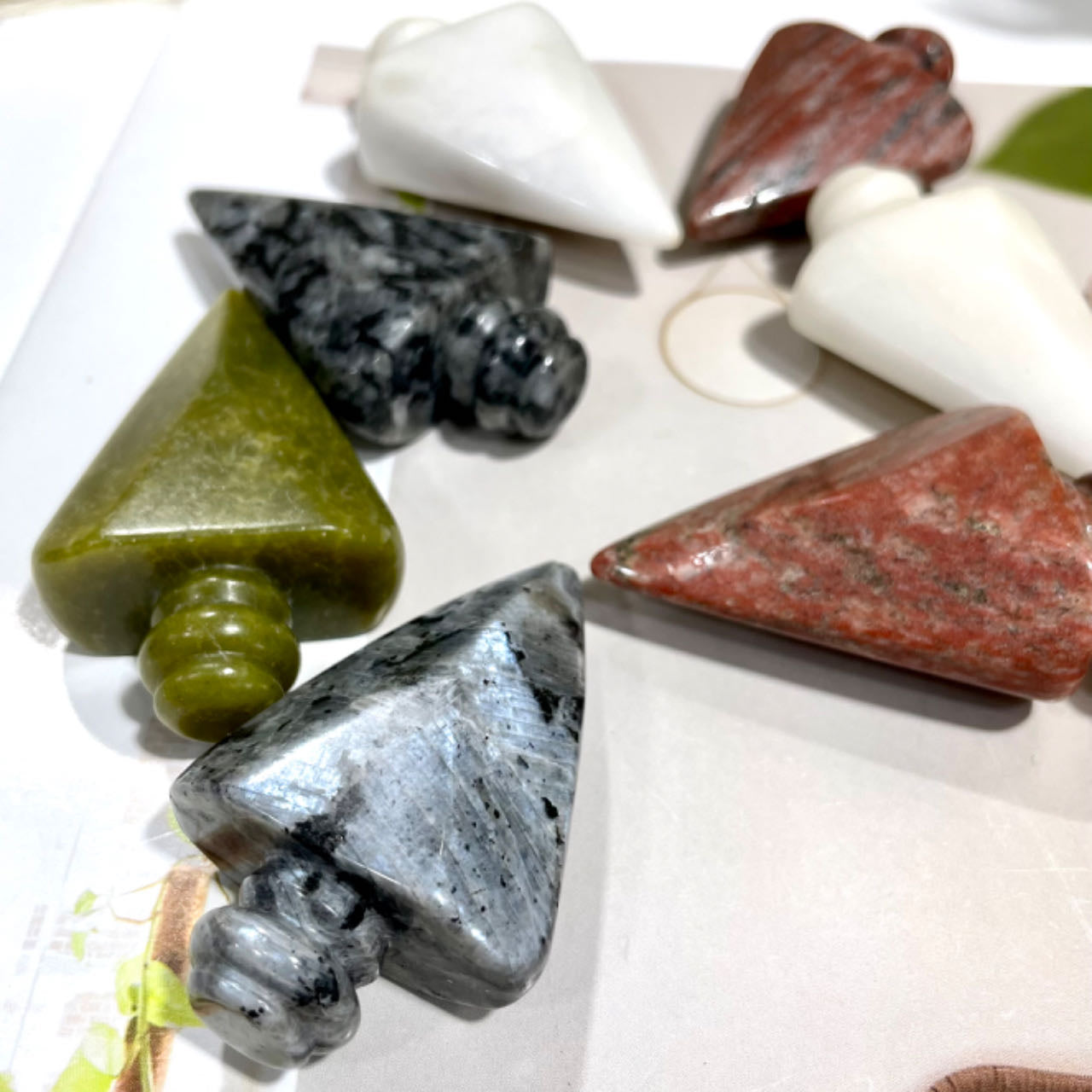 3 Counts Different Material Perfume Bottle Necklace Rose Quartz Lavakite Red Obsidian Healing Stone Home Decoration From IG Crystal