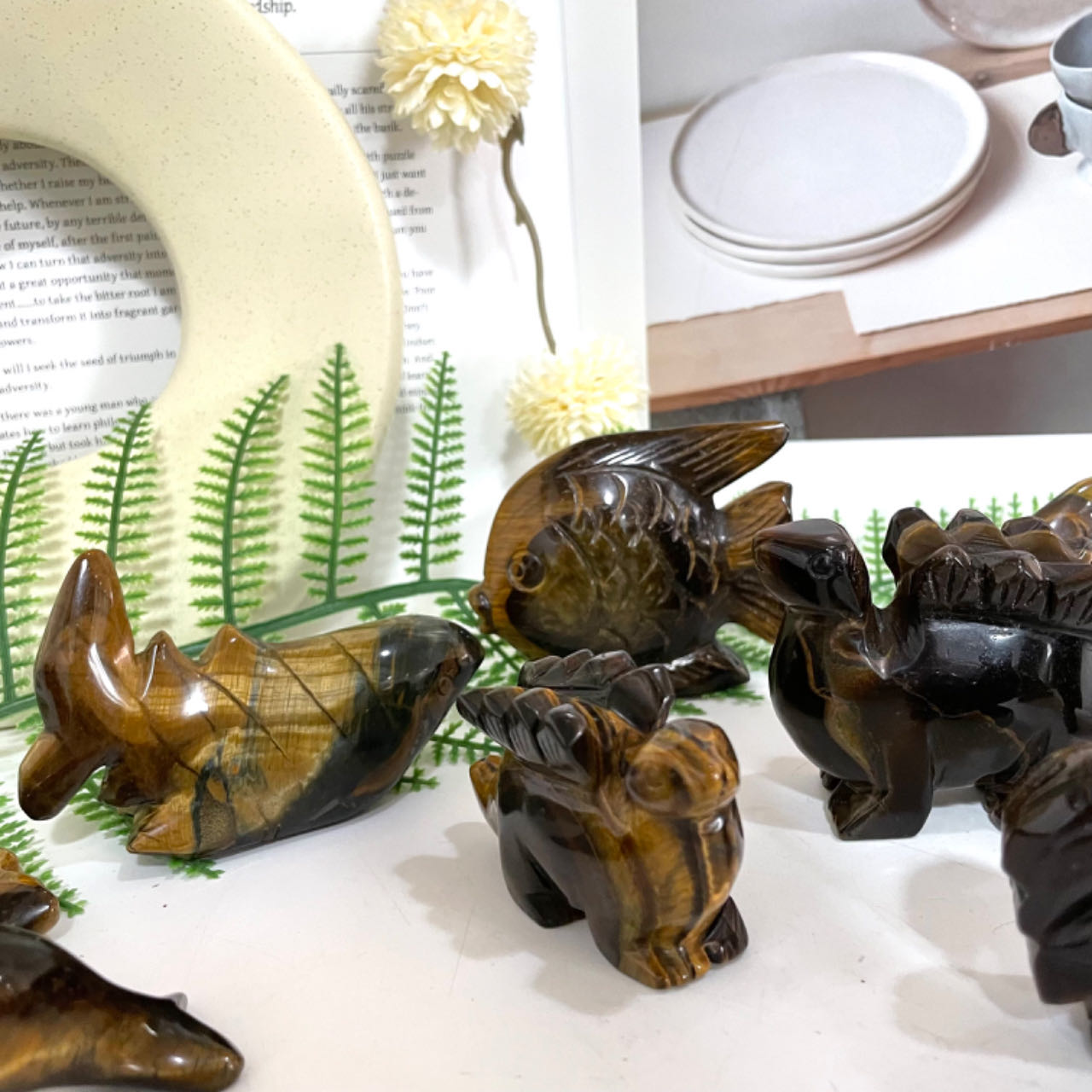 Small Yellow Tiger Eyes Animals Crystal Fish Dolphin Chicken Elephant Dinosaur Wolf Shark Tortoise Healing Stone Home Decoration From IG Crystal
