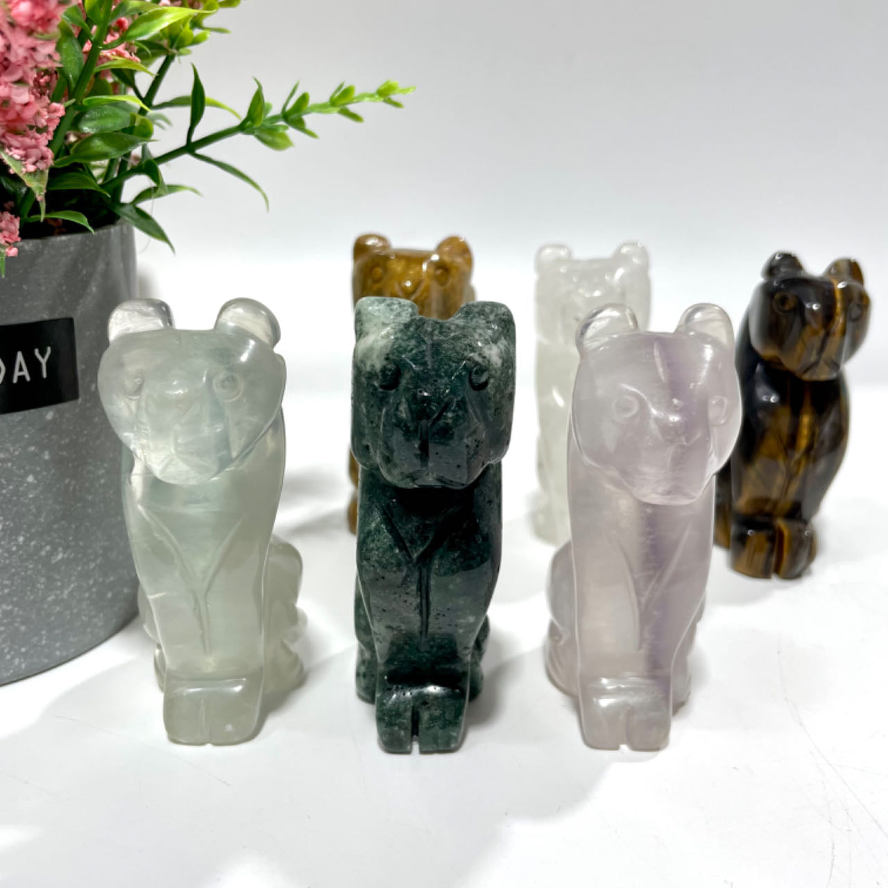 2 Counts Different Materials Leopard Crystal Carvings 3 Inches Ocean Jasper Yellow Tiger Eyes Fluorite Healing Stone Home Decoration From IG Crystal