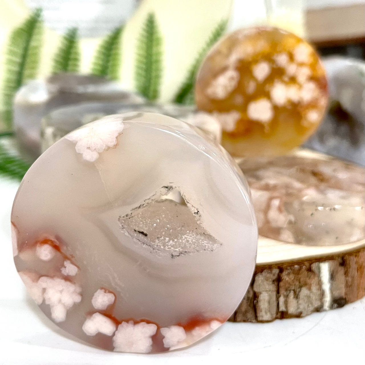 Pink Flower Agate Round Stone Stochastic 3~5 Counts Healing Stone Home Decoration From IG Crystal