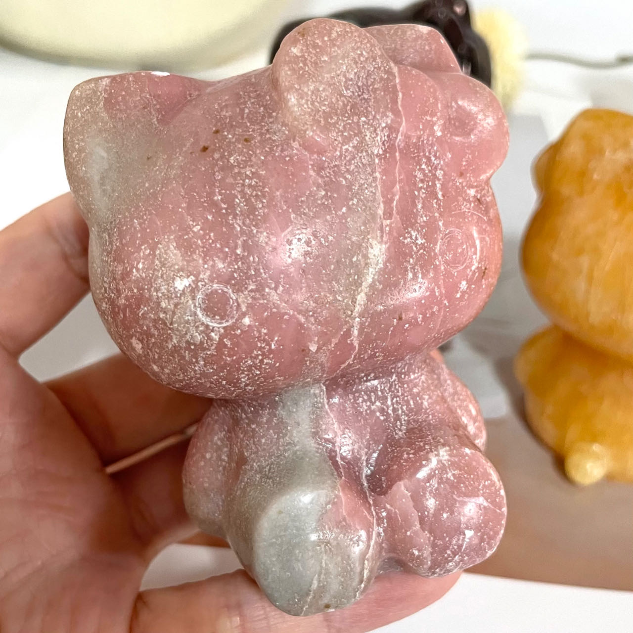 IG Crystal 2 Counts Hello Kitty Crystal Yellow Calcite Pink Opal Garnet Healing Crystal Home Decoration
