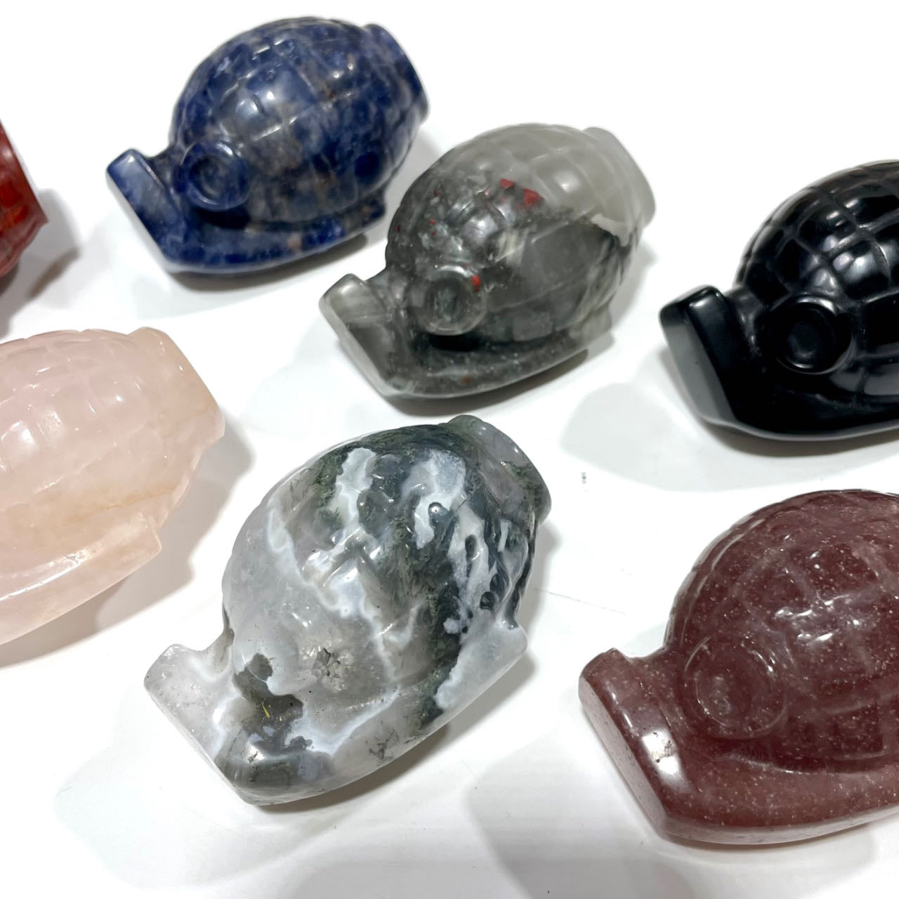 4 Counts Different Materials Bomb Crystal Rose Quartz Black Obsidian Moss Agate Strawberry Quartz Red Jasper Africa Blood Stone Healing Crystal Home Decoration From IG Crystal