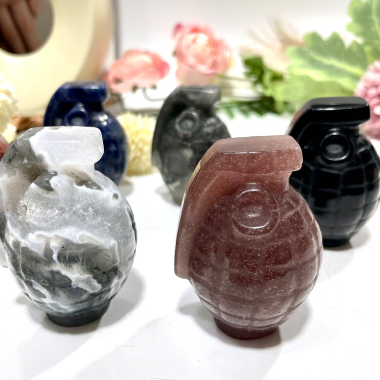 4 Counts Different Materials Bomb Crystal Rose Quartz Black Obsidian Moss Agate Strawberry Quartz Red Jasper Africa Blood Stone Healing Crystal Home Decoration From IG Crystal