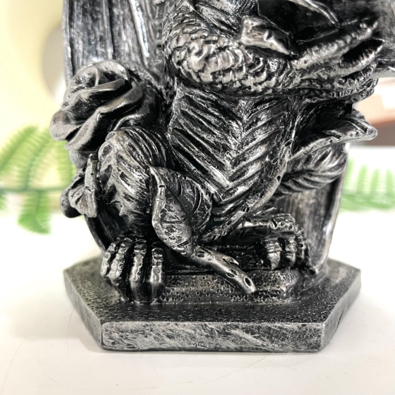 2PCS Dragon Stand Black Blue Healing Stone Home Decoration For Crystal Ball From IG Crystal