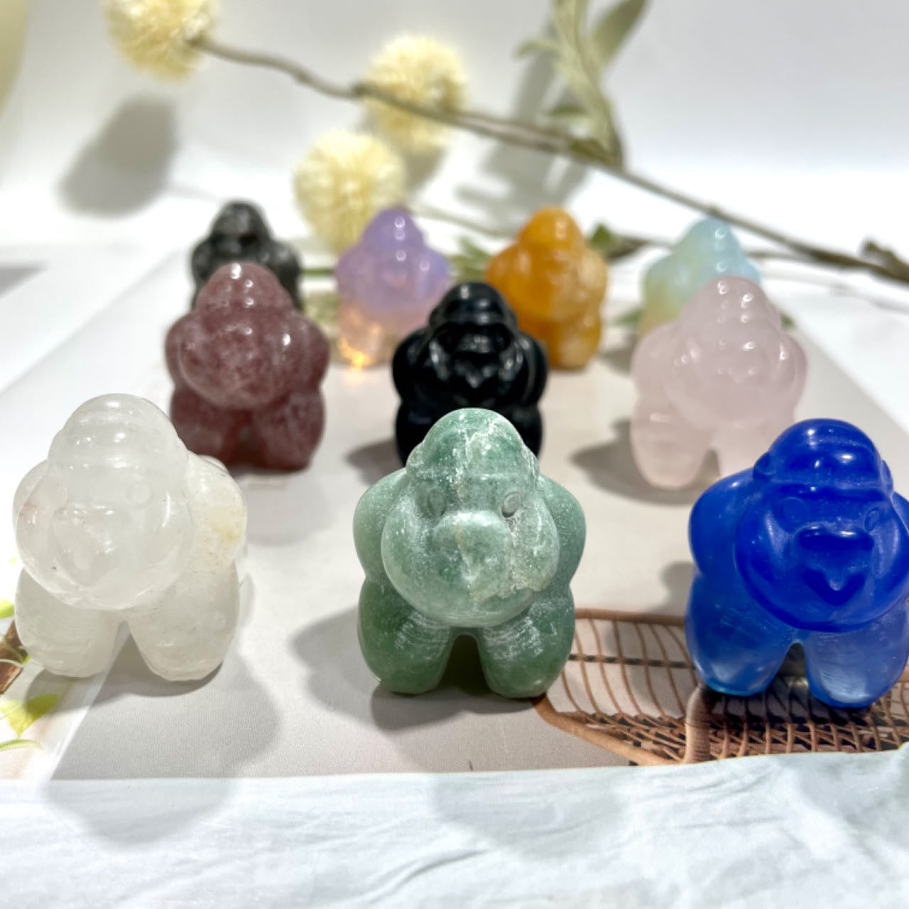 5 Counts Different Materials Small Orangutan Crystal Clear Quartz Rose Quartz Green Aventurine Yooperlite Black Obsidian Red Que Sera Healing Crystal Home Decoration From IG Crystal