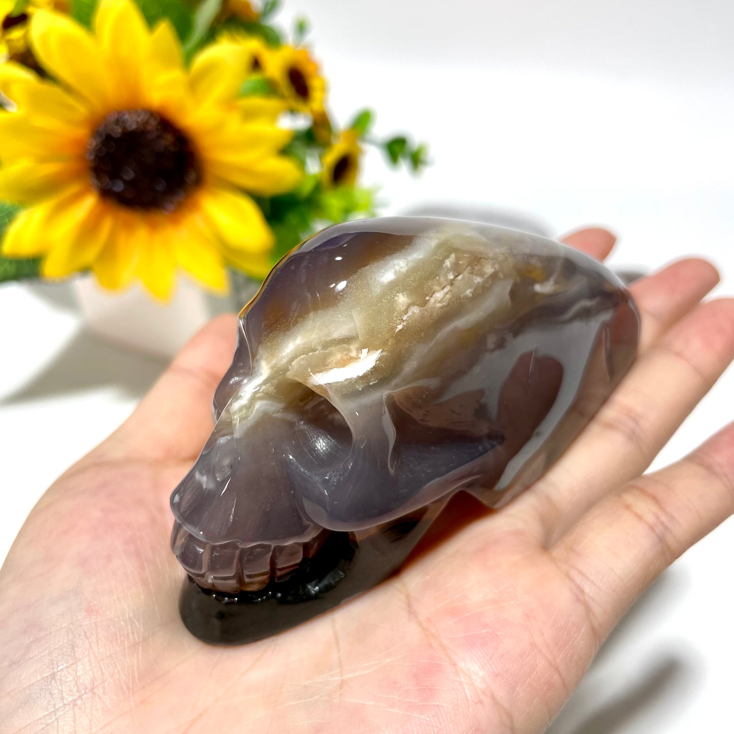 India Agate Skull Crystal Carving Natural Stone Gem Mining Chakra Balancing Reiki Healing Crystal Mystery Crystal Display Crystal Shopping Online Home Office Decor From IG Crystal