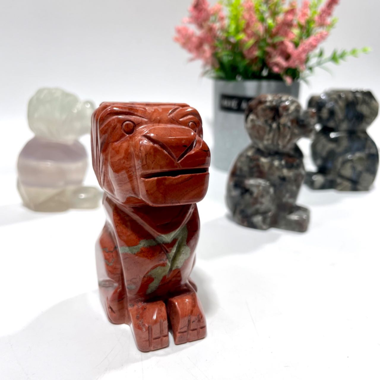 2 Counts Different Materials Lion Crystal Carvings 3 Inches Red Jasper Yooperlite Que Sera Fluorite Healing Stone Home Decoration From IG Crystal