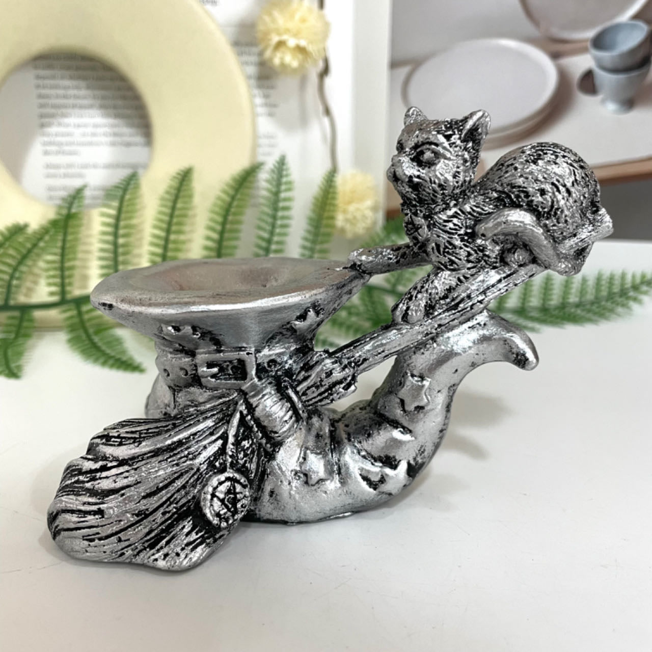 2PCS Broom Cat Stand Silver Healing Stone Home Decoration For Crystal Ball From IG Crystal