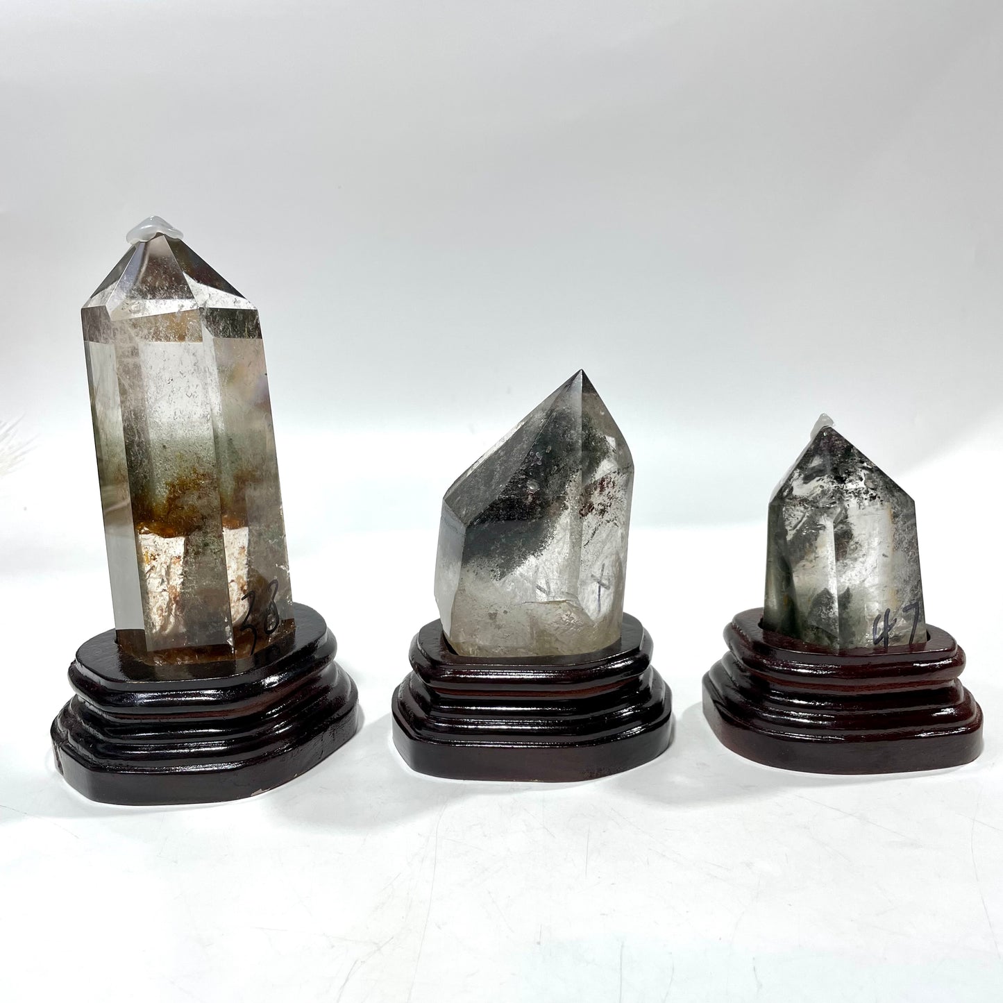1 Count Dreen Phantom Quartz Ghost Phantom Quartz Wand With Wood Stand Healing Stones Natural Stone Chakra Balancing Reiki Home Office Decor From IG Crystal
