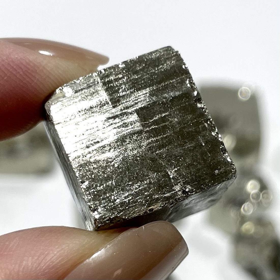 Pyrite Crystal Stone for Tumbling Cabbing Decoration Polishing Quartz Ore Crystals Stone Ornaments Home Decor Gift From IG Crystal
