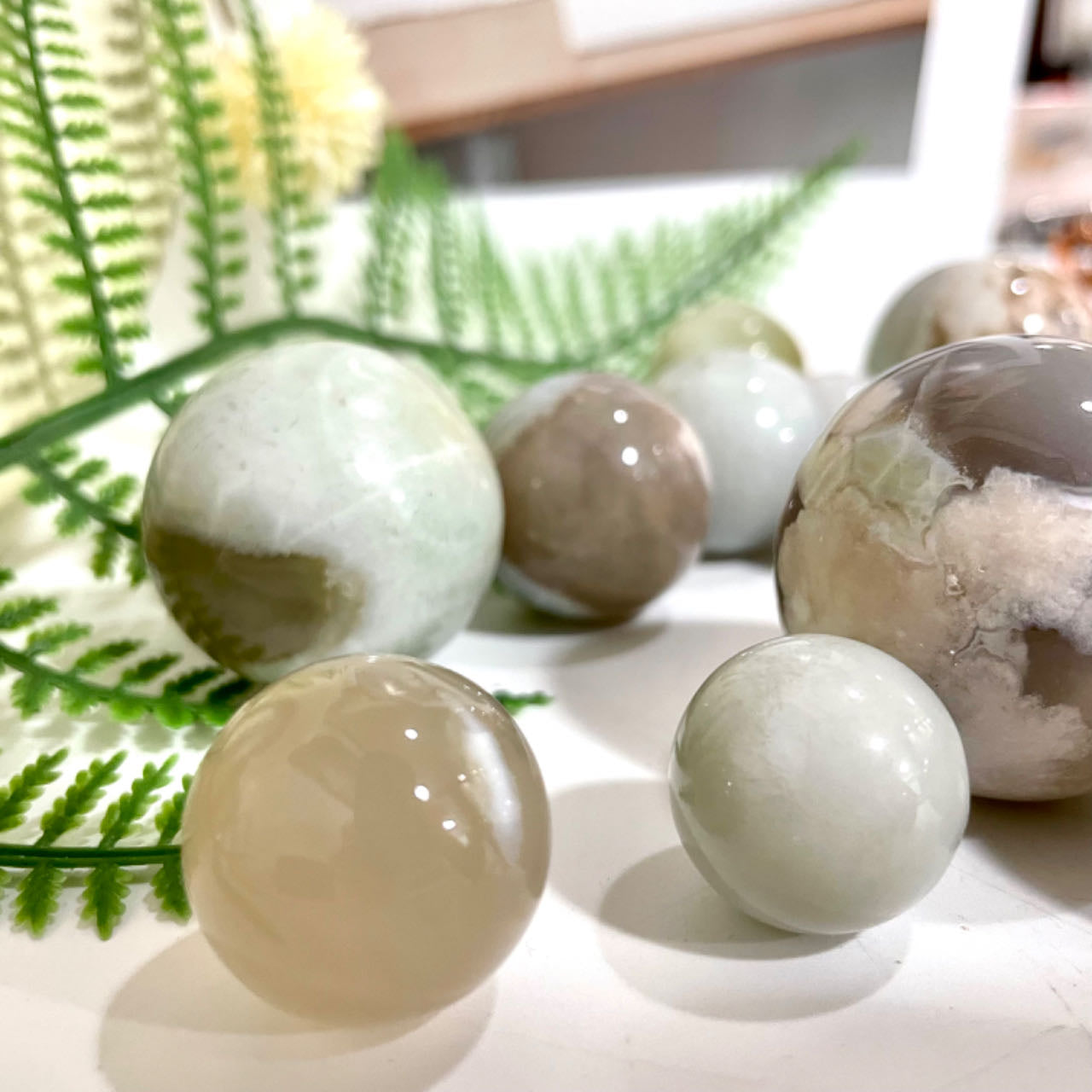 5~7 Counts Small Green Flower Agate Balls 2~4cm Healing Stone Home Decoration From IG Crystal