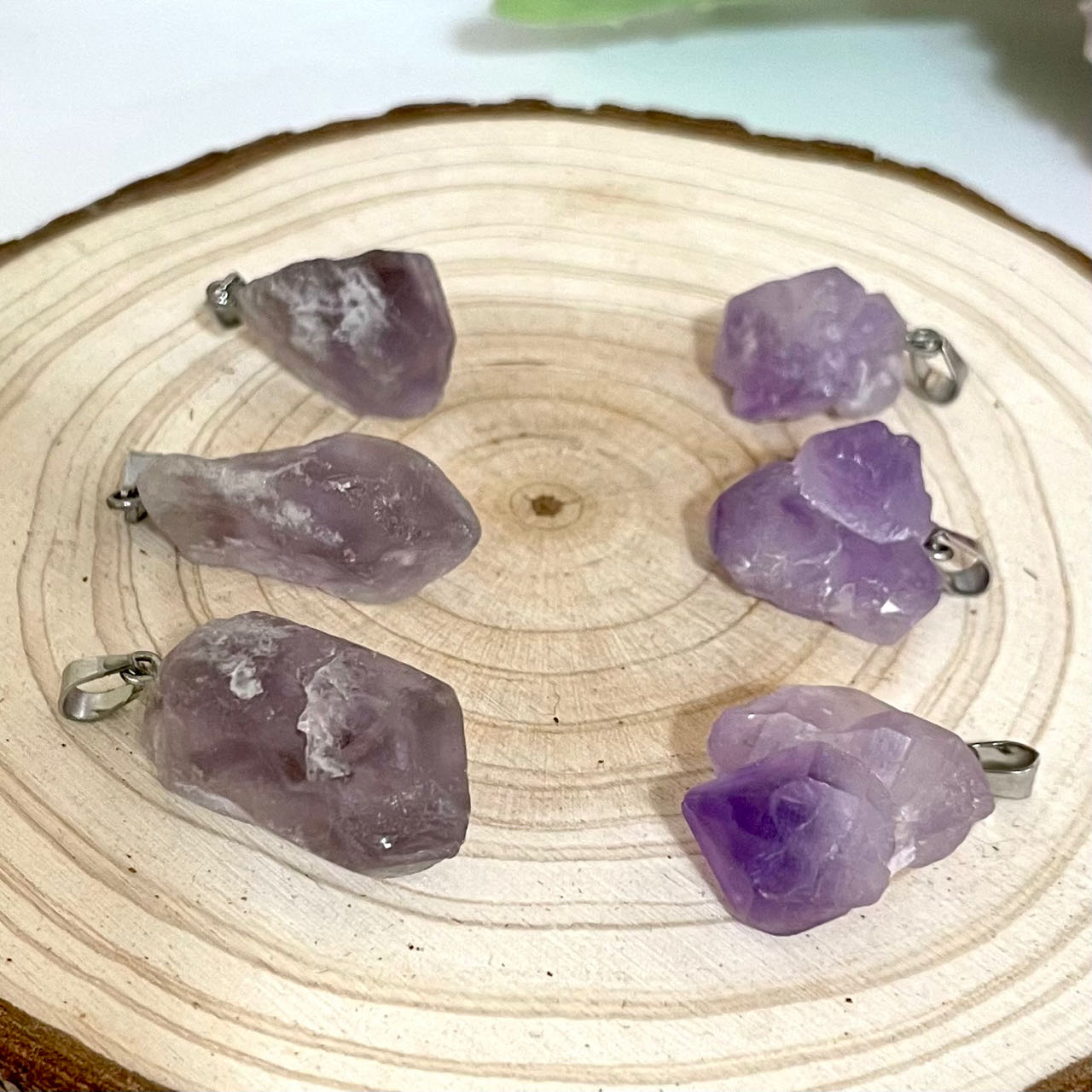 Stochastic 10PCS Different Maerail Crystal Decklace Star Bullet Crucifix Crystal Wand Amethyst Chips Healing Stone From IG Crystal