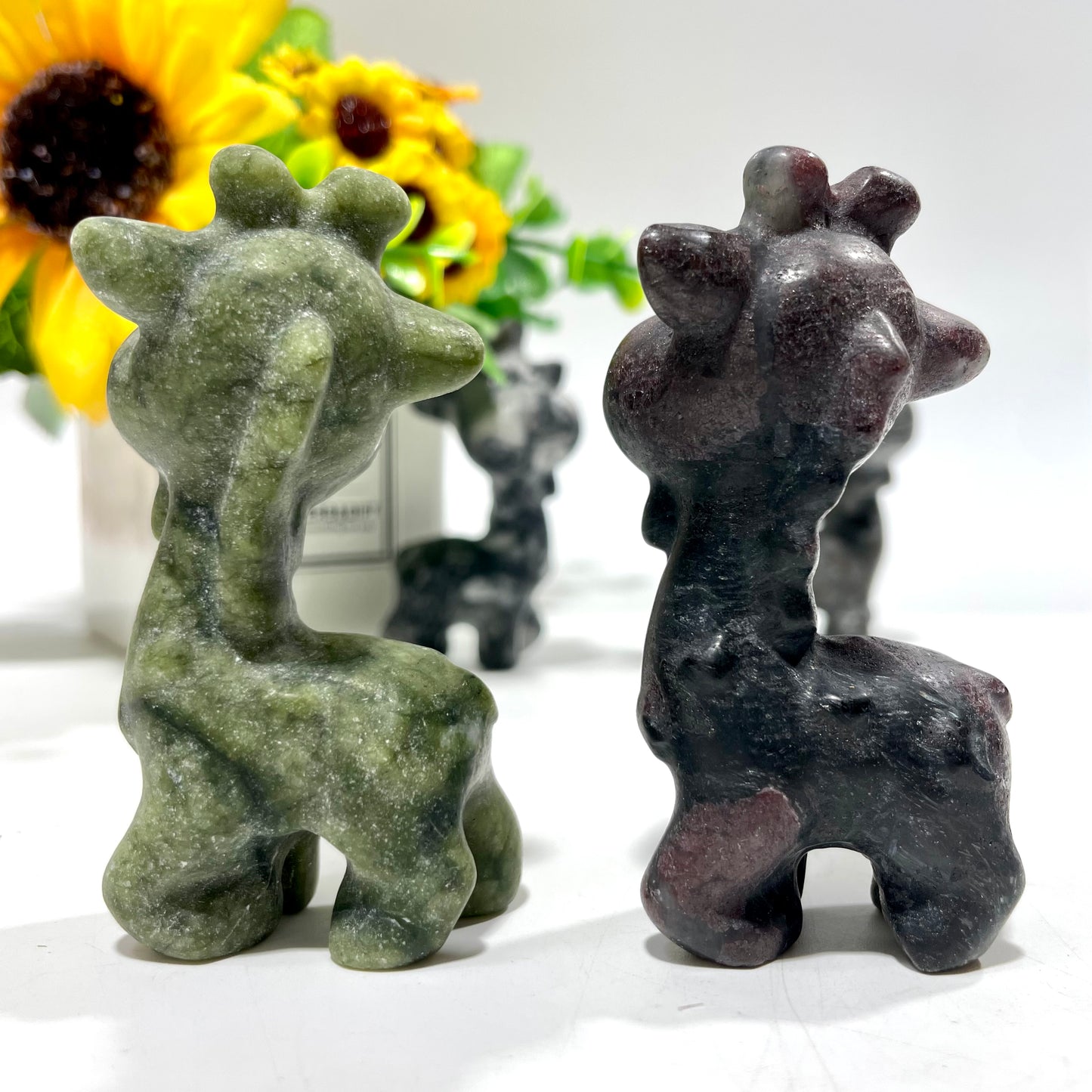 2 Counts Different Materials Deer Crystal Carving Healing Stones Natural Stone Chakra Balancing Reiki Home Office Decor From IG Crystal