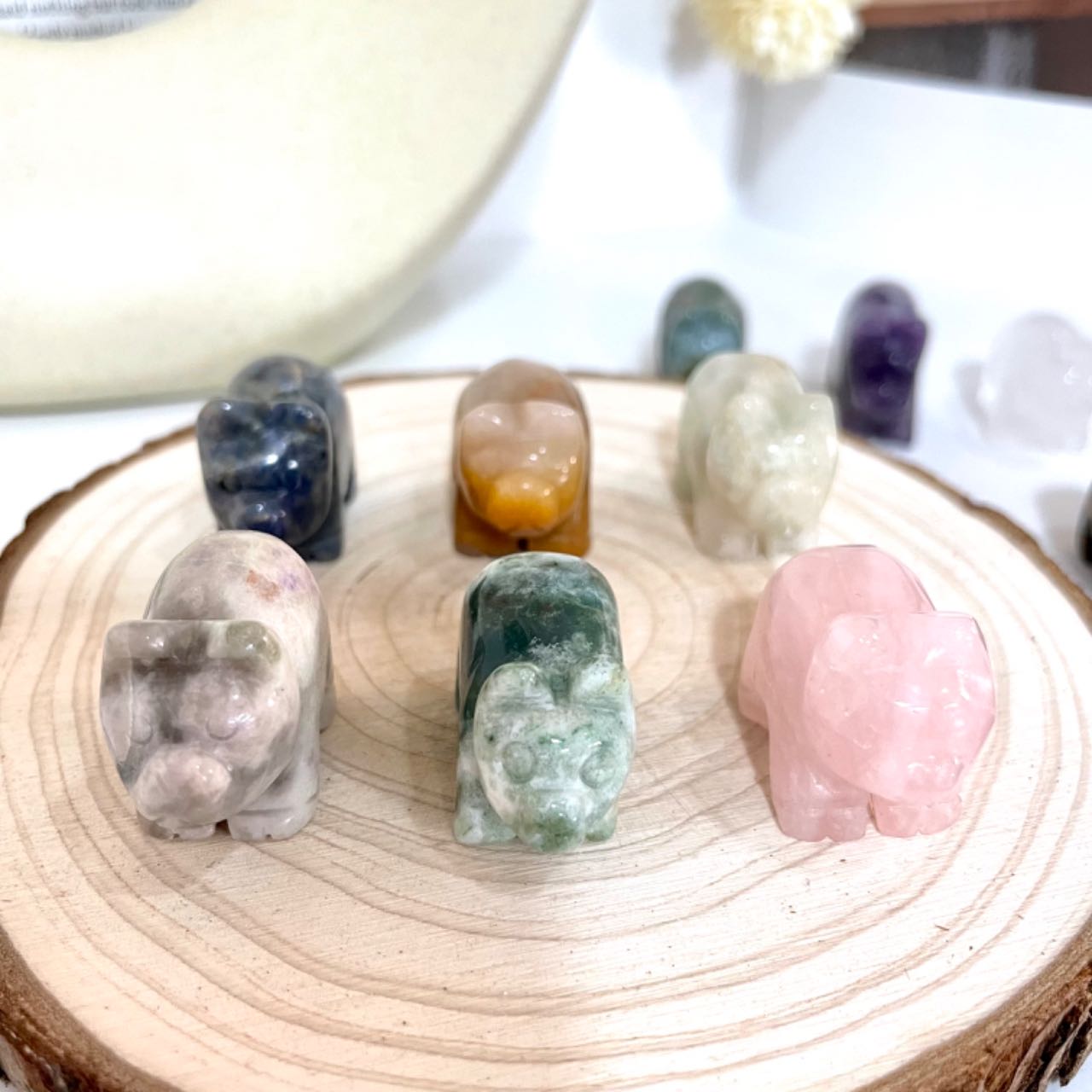 10 Counts Small Pigs Crystal 3cm Different Stones Healing Stone Home Decoration From IG Crystal