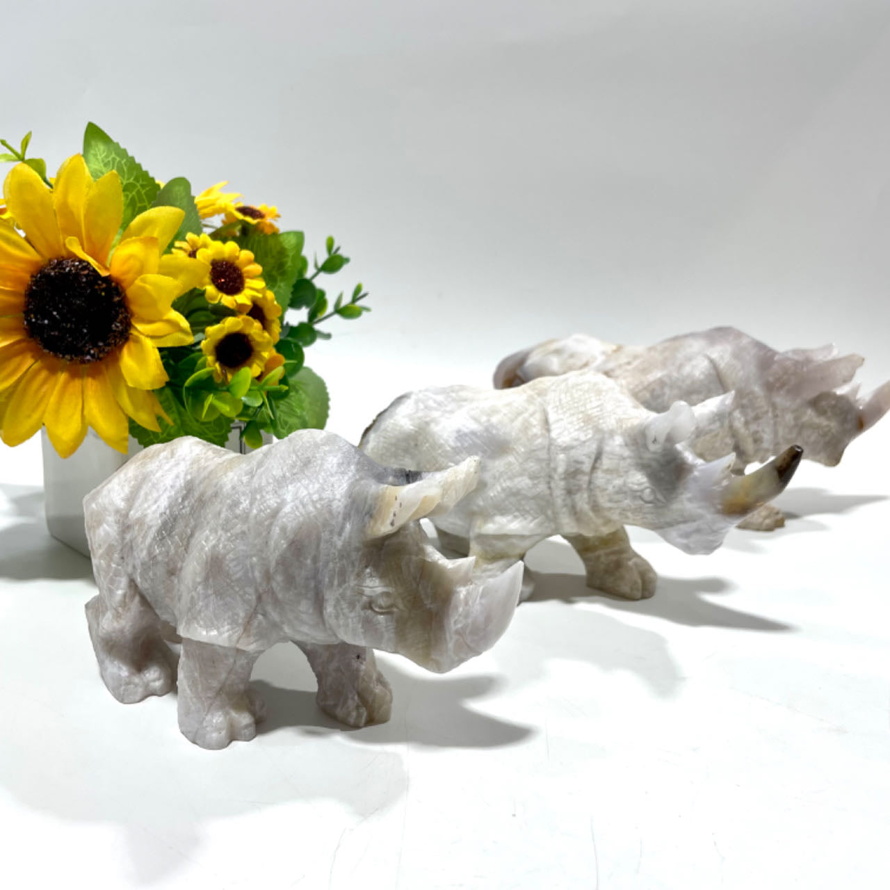 1 Count Big Rhinoceros White Agate Jade Crystal Healing Crystal Gem Reiki Healing Home Decor Crystal Jewelry Shop Pretty Crystals From IG Crystal