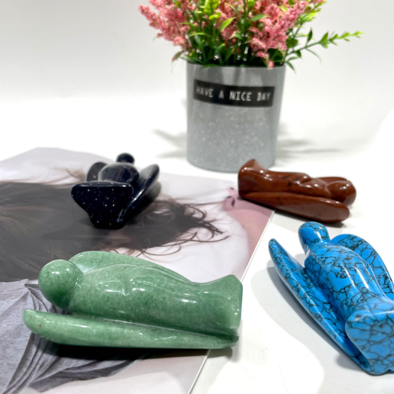 2 Counts Defferent Materials Angel Crystal 3 Inches Green Aventurine Fluorite Red Jasper Blue Aventurine Natural Gemstone Semi Precious Healing Crystals Enhance Positive Energy Home Decoration From IG Crystal